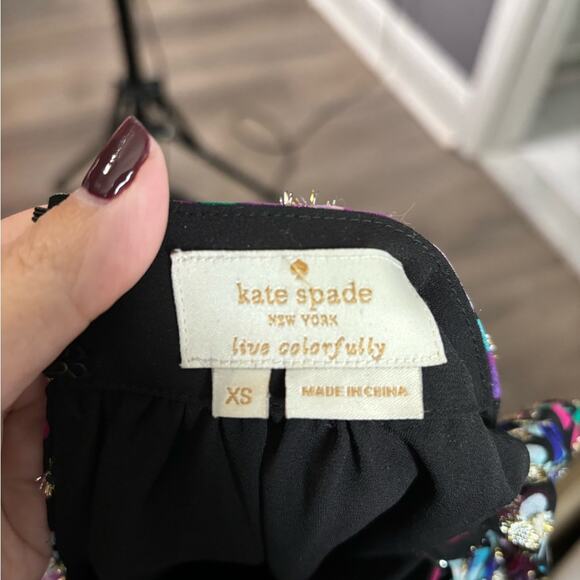 Kate Spade Purple and Green Print Sleeveless Blouse Gold Metallic Detail Size XS - Picture 6 of 7